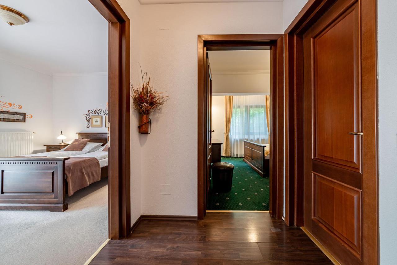 Hotel Regal Σινάια Εξωτερικό φωτογραφία