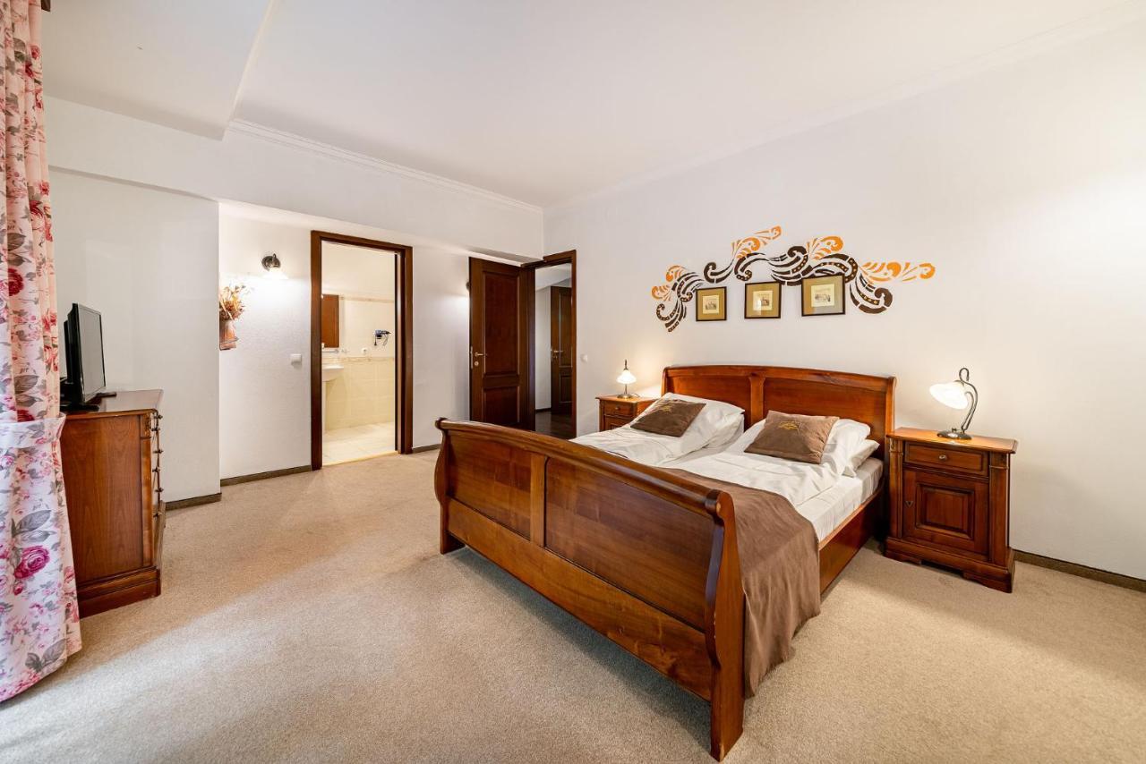 Hotel Regal Σινάια Εξωτερικό φωτογραφία